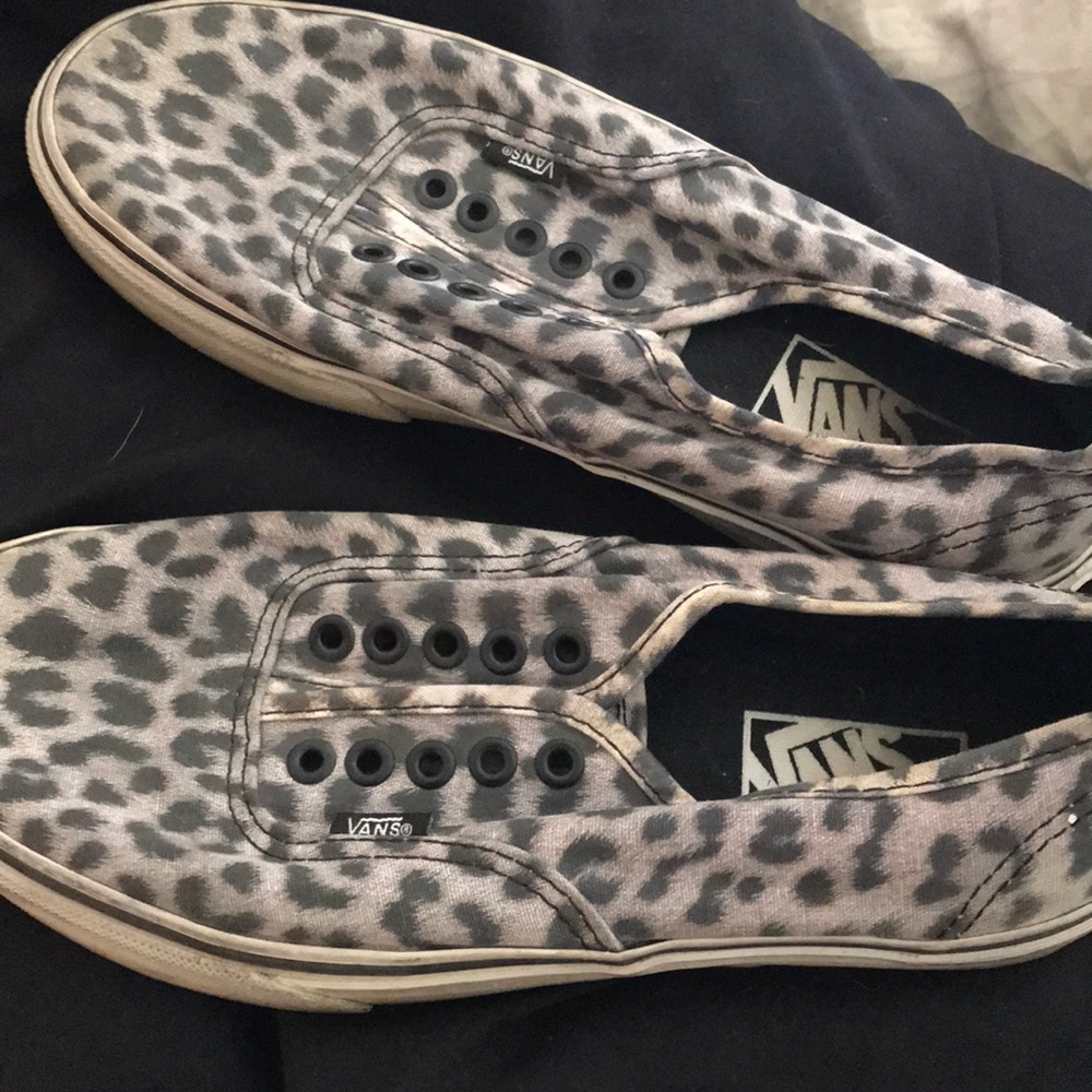 Cheetah grey vans 🖤🖤